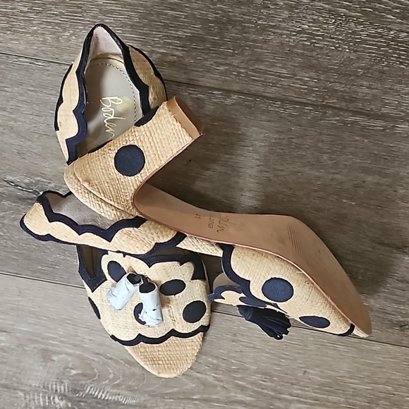 Boden Tan and Black Scalloped Sandals - Picture 8 of 9